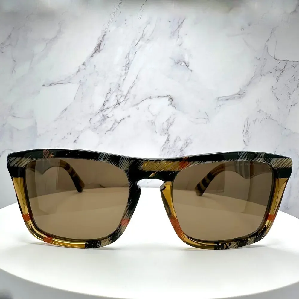 New Burberry Sunglasses - Picture 2 of 16